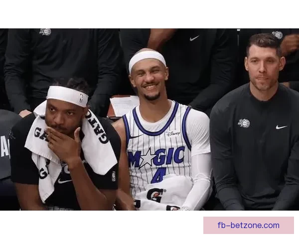 NBA连罚庄神射击萨格斯扔牙套两人各被罚二万五